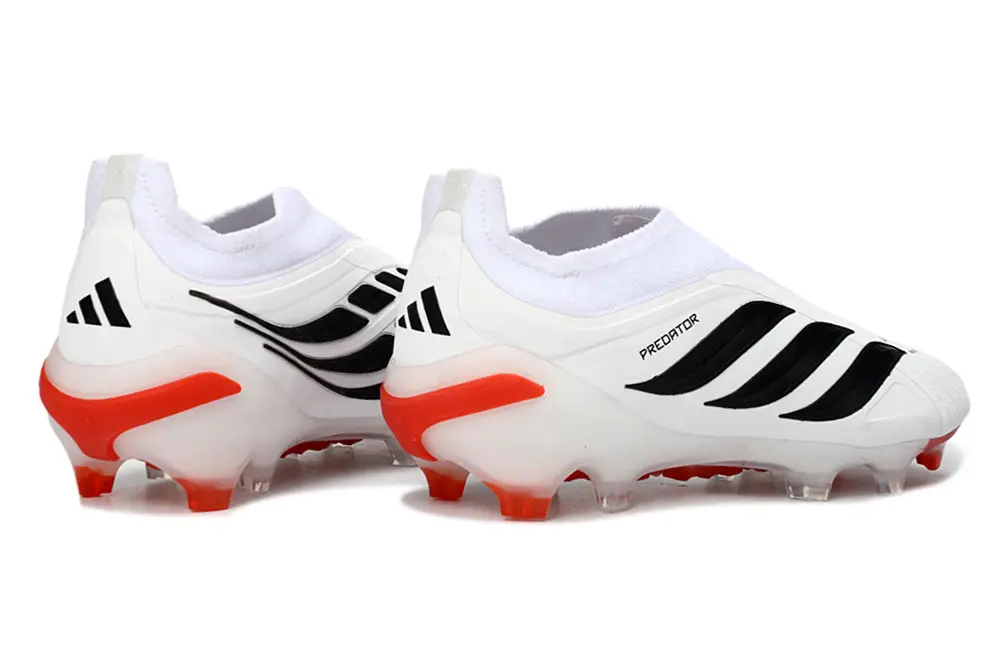 Adidas Predator 26 Laceless Elite Football Boots FG in action