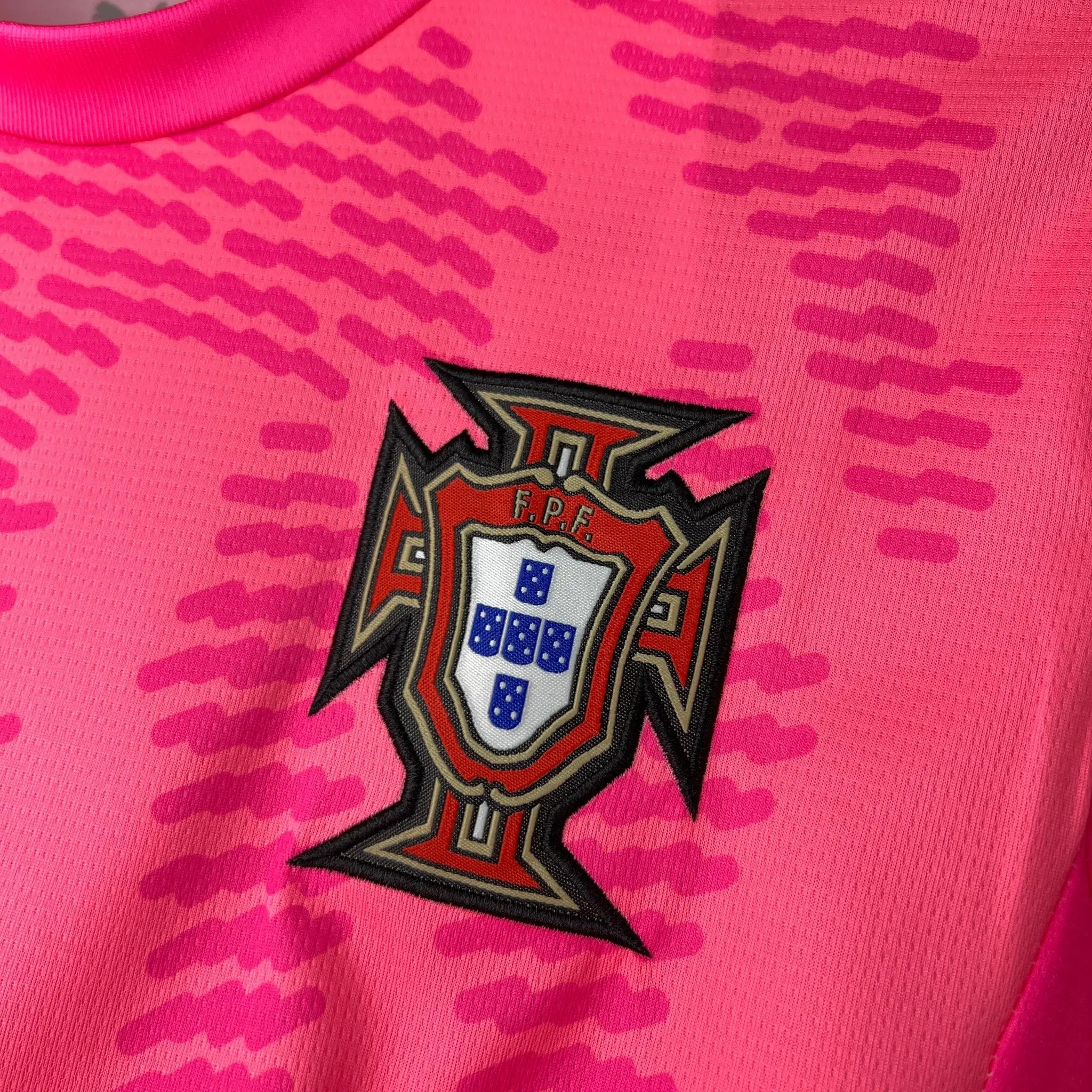 BOOTS SUPPLY Portugal 2026 Pink Kit - Jerseys