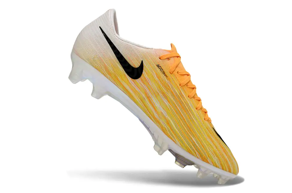 Nike Air Zoom Mercurial Vapor XVII Elite FG, a high-performance football boot